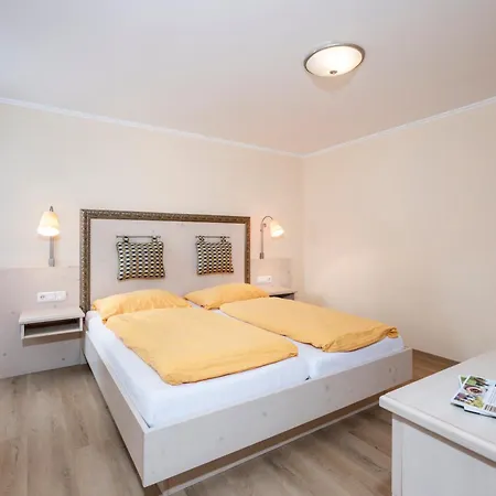 Апартаменты Ziehrerhaus Штробль